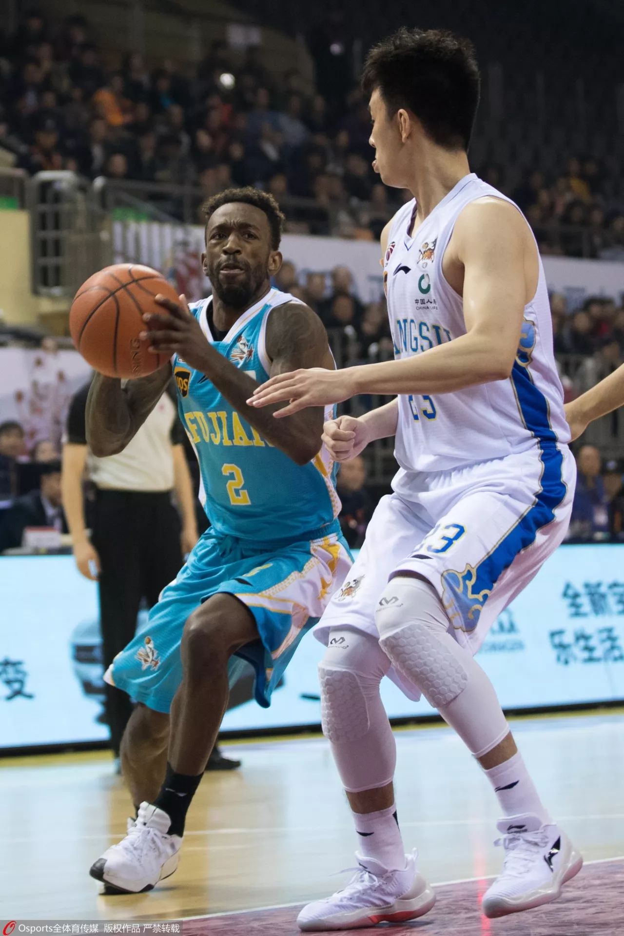 瓦伦西亚客场告负，晋级之路漫长(瓦伦西亚比赛)